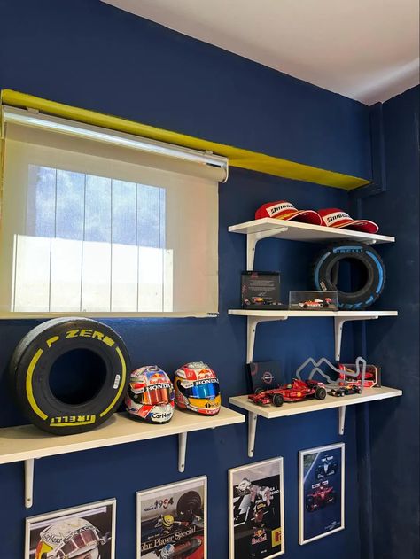 Car Bedroom Aesthetic, F1 Room Decor Aesthetic, F1 Inspired Room, F1 Room Ideas, Formula 1 Bedroom, F1 Bedroom, F1 Room Decor, F1 Room, Racing Bedroom