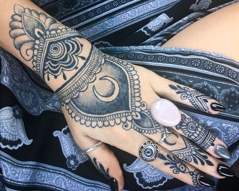 Ink Removal, Jagua Henna, Jagua Tattoo, Tattoo Diy, Twin Halloween Costumes, Create Your Own Tattoo, Tattoo Kits, Real Tattoo, Tattoo Removal