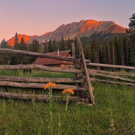 Cade Eaton, Chestnut Springs, Ranch Cabin, Instagram Places, Telluride Colorado, Between Two Worlds, Western Lifestyle, Western Life, Western Aesthetic