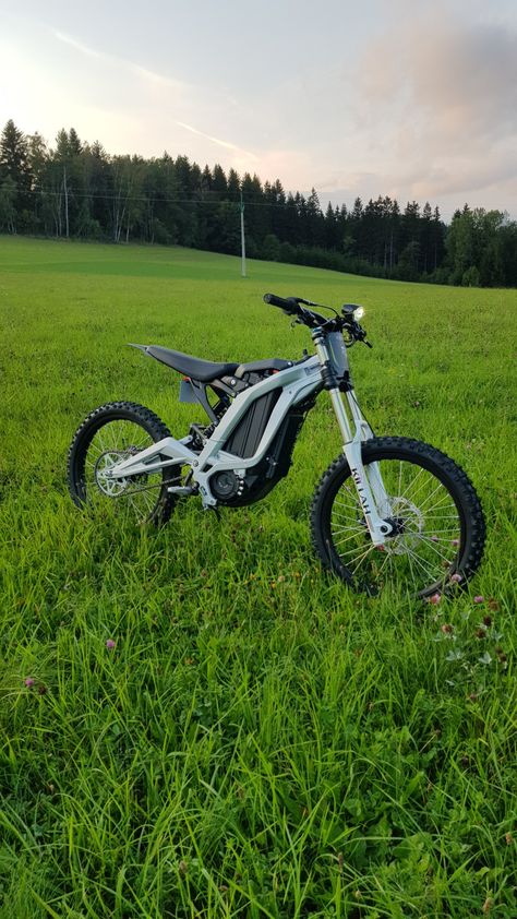 Custom Surron Bike, Sur Ron X Bike, Sur Ron Electric Bike, Surron Electric Bike, Surron Bike, Dirt Bicycle, Eletric Bike, Gadget Tecnologici, Sur Ron