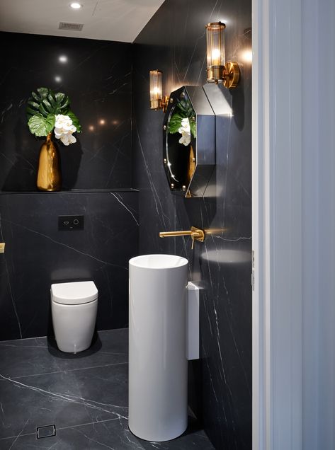 Nero Marquina Bathroom, Wc Design, Stone Bench, Nero Marquina, Ideas Hogar, Kitchen Inspiration Design, Bathroom Inspo, Toilet Accessories, Design Decor