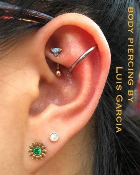 Conch Orbital Piercing, Helix Orbital Piercing, Weird Piercings, Orbital Piercing, Cool Ear Piercings, Circular Barbell, Piercing Aftercare, Pink Studs, Piercing Ideas