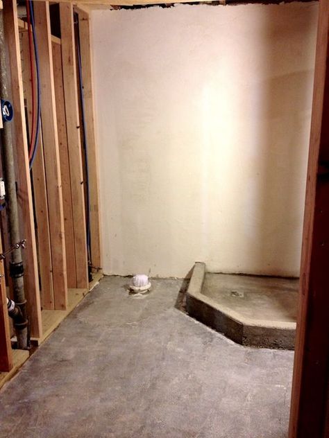 Small Bathroom In Basement Ideas, Basement Shower Ideas, Unfinished Basement Laundry, Basement Bathroom Ideas, Small Basement Bathroom, Basement Bathroom Design, Basement Laundry Room, Basement Laundry, Old Bathroom