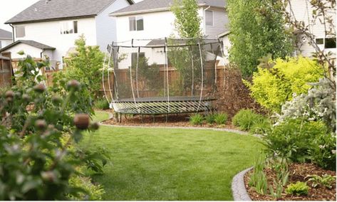 8 Backyard Trampoline Ideas to Transform Your Outdoor Space Trampoline Backyard Landscaping, Trampoline Ideas Landscapes, Backyard With Trampoline, Backyard Trampoline Ideas, Trampoline Landscape Ideas, Under Trampoline Ideas, Trampoline Landscaping, Kids Garden Play Area, Trampoline Ideas