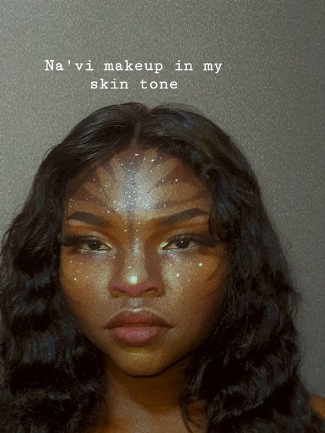 Halloween Costumes Brown Skin, Avatar Makeup Skin Tone, Avatar Inspired Outfits, Avatar Inspired Makeup, Easy Costume Makeup, Avatar Halloween Costumes, Alt Hippie, Avatar Costume, Avatar Makeup