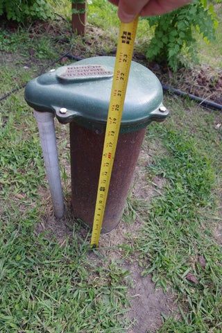 Ways To Cover Well In Yard, How To Cover Well Pump, Water Hydrant Landscaping, Decorative Well Covers, Landscape Around Well Pump, Disguise Well Head, Well Head Cover Ideas Outdoor, Cover A Well In Yard, Landscape Around Well Cap