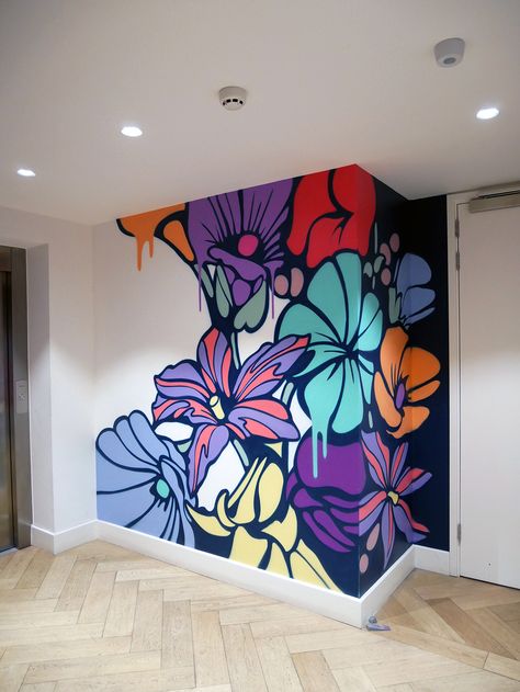 Wall Art Bedroom Painting, Graffiti Wall Art Interior Design Office, Wall Painting Mural Ideas, Creative Wall Murals, Cool Murals Wall Paintings, Wall Mural Art Design, Mural Art Street, Wall Painted Mural, Art Room Mural Ideas