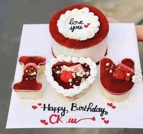 Wife Birthday Cake Design, Happy Anniversary Cake Couple Cute Ideas, Romantic Bday Cake For Husband, Cake Designs For Boyfriend, Birthday Cake For Wife, Birthday Dps, Valentine's Cakes, Mini Birthday Cake, Birthday Cake Designs