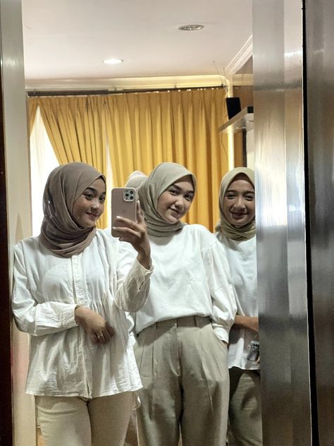 #dc #dresscode #coklat #coksu #putih #hijab #ootd #cream #pastel #hijabootd #outfit #staycation Ootd Bukber, Cream Pastel, Hijab Ootd, Outfit Hijab, Ootd Hijab, Bali, Ootd, Pastel, Cream