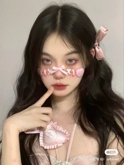 Coquette Mask, Cute Doll Costume, Coquette Costumes, Coquette Halloween Costume, Doll Costume Halloween, Pink Halloween Costume, Creepy Doll Costume, Cute Pink Halloween, Pink Halloween Costumes