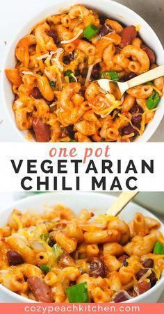 Mac And Cheese Chili, Cheesey Pasta, Vegetarian Chili Mac, One Pot Vegetarian Recipes, Mac Chili, Vegetarian Dinner Recipes, Chili Mac And Cheese, One Pot Vegetarian, Vegetarian Comfort Food