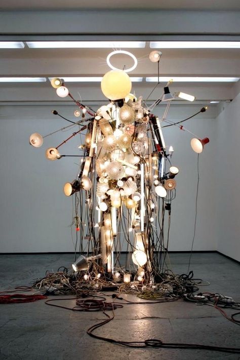 Vincent Van Gogh, Sculpture Metal, Takashi Murakami, Light Sculpture, Sculpture Installation, Light Installation, Figurative Sculpture, Art Plastique, Light Art