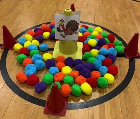 Gym Class Games, Turkey Pen, Pe Games Elementary, Gym Games For Kids, Elementary Physical Education, Elementary Pe, Physical Education Lessons, Pe Activities, Thanksgiving Crafts Preschool