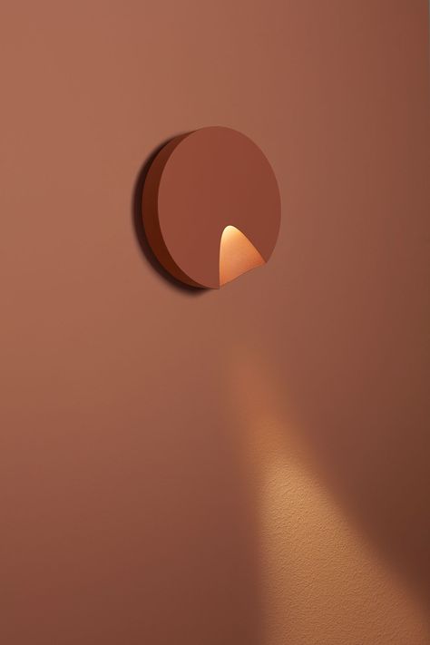 vibia-the-edit-an-intimate-universe-of-light-introducing-the-dots-collection-4 Wall Light Design, Attic Lighting, Diy Lampe, Airport Design, Lighting Concepts, Lighting Showroom, Wall Lighting Design, Dramatic Lighting, Wall Decor Design