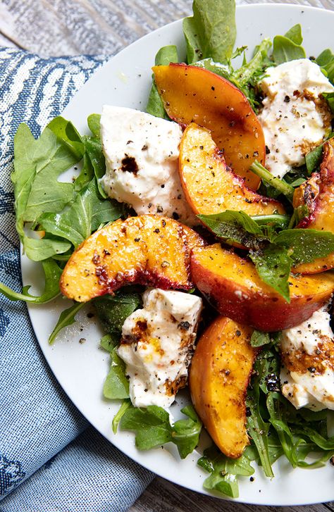 Grilled Peach & Burrata Salad | Italian Food Forever Peach Burrata Salad, Peach Burrata, Burrata Salad, Bistro Food, One Pot Dinners, Peach Salad, Barefoot Contessa, Grilled Peaches, Italian Food