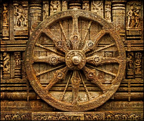 Chariot Wheel, Konark Temple, Saraswati Pujo, Konark Sun Temple, Architecture Antique, Sun Temple, Temple India, Indian Temple Architecture, India Architecture