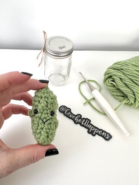 Free Pickle Crochet Pattern, Crochet Christmas Pickle, Crochet Positive Pickle Pattern Free, Crochet Emotional Support Pickle, Christmas Pickle, Mini Jars, Crochet Food, Ornament Hooks, Diy Crochet Projects