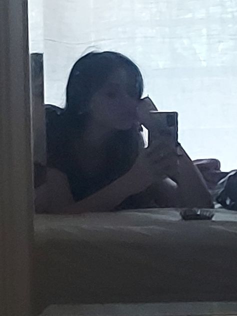 Mirror photo , low quality , low quality pics, low quality aesthetic, low quality vibe , photo inspo , photo ideas , picture inspo , picture ideas, mirror picture, more ideas Aesthetic Low Quality Photos, Low Quality Aesthetic Pictures, Low Quality Pics Aesthetic, Picture Ideas Mirror, Low Quality Aesthetic, Low Quality Pics, Quality Aesthetic, Mirror Picture, Mirror Selfie Poses