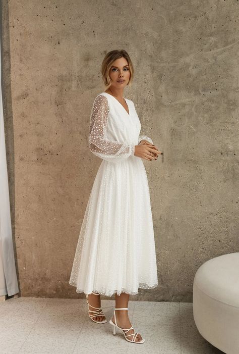 Short Midi Dress, Anniversary Dress, Knee Length Wedding Dress, Midi Wedding Dress, Midi Gowns, Mini Wedding Dresses, Minimalist Wedding Dresses, Wedding Dress Fabrics, Wedding Dress Sizes