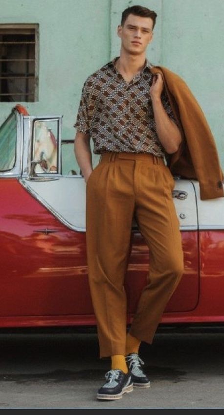 50s Mens Fashion, Shorts Inspiration, 70s Fashion Men, Mode Poses, 60s Men, Don Pedro, Outfit Chic, Mens Fashion Photography, Mens Fashion Inspiration