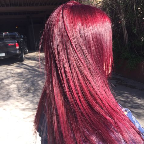 Wine Red Hair, Red Hair Green Eyes, Cherry Red Hair, Wine Hair, Cherry Hair, Red Hair Inspo, Beauty Hair Color, Pink And Burgundy, Creative Hair Color