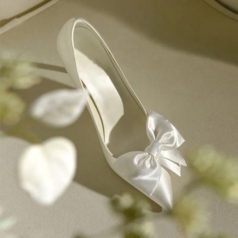 Occasion:Holiday, Formal
Toe Type:Point Toe
Heel Type:Stiletto Heel
Heel Height:High Heel
Closure Type:Slip On Wedding Shoes Bow, Wedding Shoes Pumps, White Bridal Shoes, Girls High Heels, Wedding Pumps, White Wedding Shoes, Off White Shoes, Wedding Shoes Heels, Trending Boots