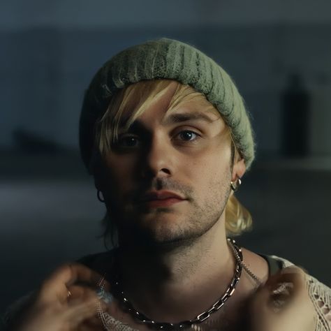 Mike Clifford, 5sos Michael Clifford, Mikey Clifford, Punk Rock Princess, Rock Princess, 5sos Pictures, Jewerly Set, Michael Gordon, Punk Princess