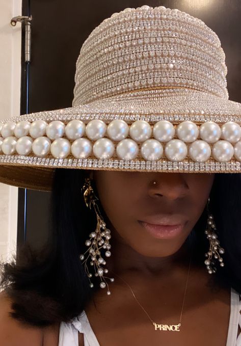 Shop Pearl Bucket Hat and other curated products on LTK, the easiest way to shop everything from your favorite creators. Big Hat Outfit, Classy Hats, Dressy Hats, Oversized Hat, Head Pieces, Elegant Hats, Silver Pumps, Fancy Hats, Church Hats