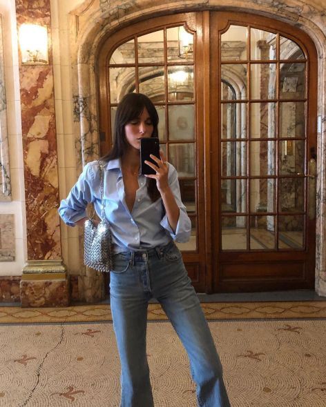 15 Fabulously Stylish French Women To Follow for Inspiration on Instagram - Hello Bombshell! | Button down with high waisted jeans outfit. Leia Sfez, French Women Style, Parisian Chic Style, Paris Chic, French Girl Style, Influencers Fashion, French Women, Street Style Chic, Parisian Chic