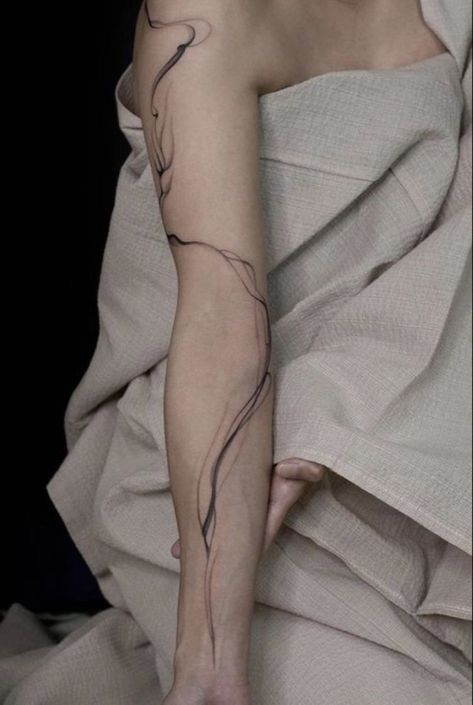 Line Arm Tattoo, Fluid Tattoo Design, Abstract Lines Tattoo, Air Tattoo, Abstract Tattoo Designs, Geniale Tattoos, Red Tattoos, Line Art Tattoos, Subtle Tattoos