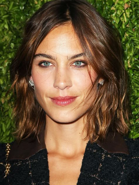 Bob Long Face, Long Face Short Hair, Oblong Face Haircuts, Best Hairstyles For Long Faces, Hairstyles For Long Faces, Adam Reed, Oblong Face Hairstyles, Oblong Face, Oblong Face Shape