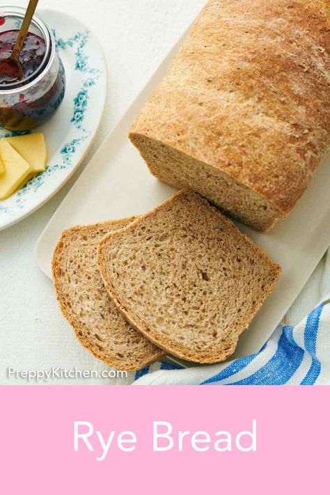 Homemade rye bread is chewy, flavorful, and easy to make. You just need a few ingredients and some time for a gorgeous loaf of homemade bread to use in sandwiches or simply slather it with butter and jam! Rye Bread Recipes Homemade, Seedless Rye Bread Recipe, Onion Rye Bread Recipe, Deli Rye Bread Recipe, Light Rye Bread Recipe, German Rye Bread Recipe, Dark Rye Bread Recipe, Rye Bread Sandwiches, Homemade Rye Bread