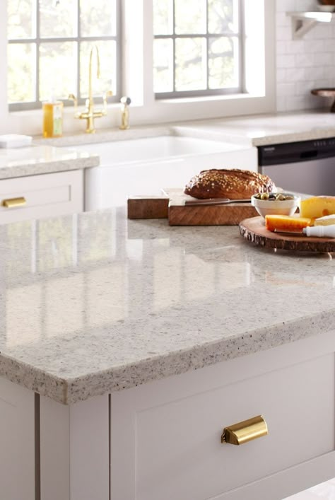 Here's how to choose between granite or quartz in renovating your kitchen countertops. #details #easyhomedecorideas #homedecorinspiration #homeimprovementideas #marthastewart Kitchen Work Triangle, Home Depot Kitchen, Kitchen Island Bar, Heart Place, Kitchen Floor Plans, Granite Countertops Kitchen, Martha Stewart Living, Diy Kitchen Island, Granite Kitchen