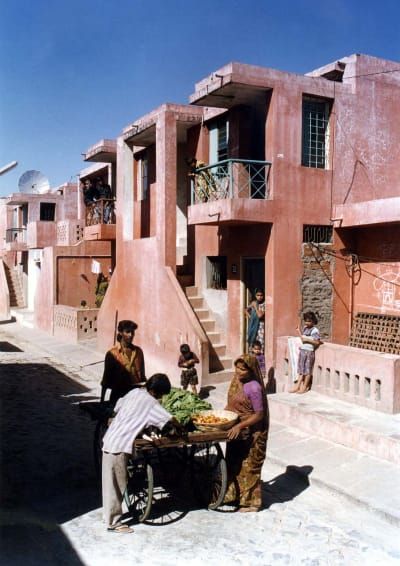 Balkrishna Doshi, VSF · Aranya Low Cost Housing · Divisare Balkrishna Doshi, Low Income Housing, Indian Institutes Of Management, Low Cost Housing, Louis Kahn, Urban Housing, Vitra Design Museum, Pritzker Prize, Vitra Design