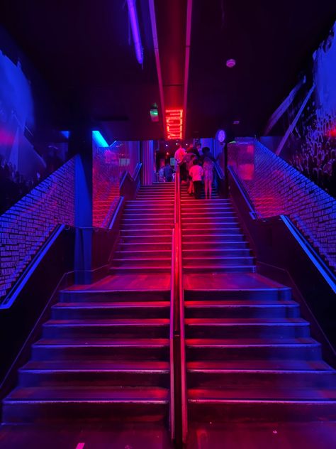 Bouncer Aesthetic, Neon Club, 1980s Aesthetic, 2000 Aesthetic, Vibe Mood, Scene Inspiration, Mood Aesthetic, Nightclub Aesthetic, Open Mic Night