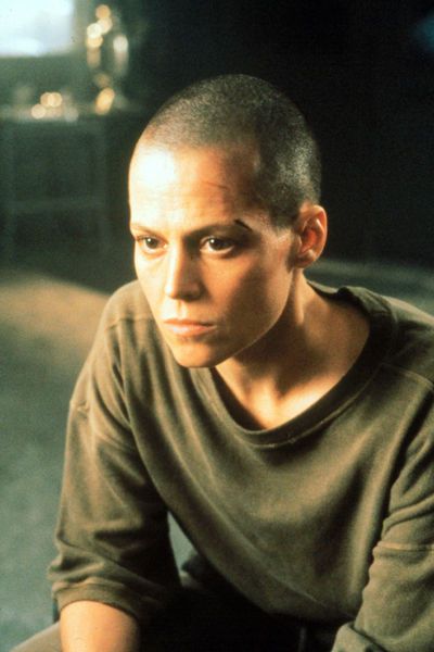 Ripley Sigourney Weaver Alien, Ripley Alien, Conquest Of Paradise, Alien Movies, Alien 3, Ellen Ripley, You Look, Le Cri, Sigourney Weaver