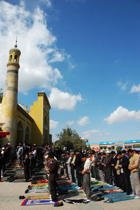 Muslim worshipers. Pray outside of Id Kah Mosque at the end of Ramadan. Kashgar, #Sponsored , #affiliate, #Affiliate, #worshipers, #Id, #Ramadan, #Pray Symphonic Orchestra, End Of Ramadan, Orchestra, Ramadan, The End, Photo Image, Hand Drawn, The Outsiders, Editorial