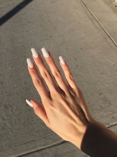 Unghie Sfumate, Milky Nails, Nagellack Trends, Mail Ideas, Colorful Nails, Her Nails, Gray Nails, Nail Files, Acrylic Nail Art