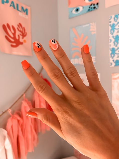 #fall #nails #nailart #nailsofinstagram #naildesign #preppy #halloween Preppy Nails Fall, Fall Nails Preppy, Preppy Gel Nails, Preppy Halloween Nails, Preppy Fall Nails, Pink Ghost Nails, Preppy Ideas, Preppy Halloween, Ghost Nails