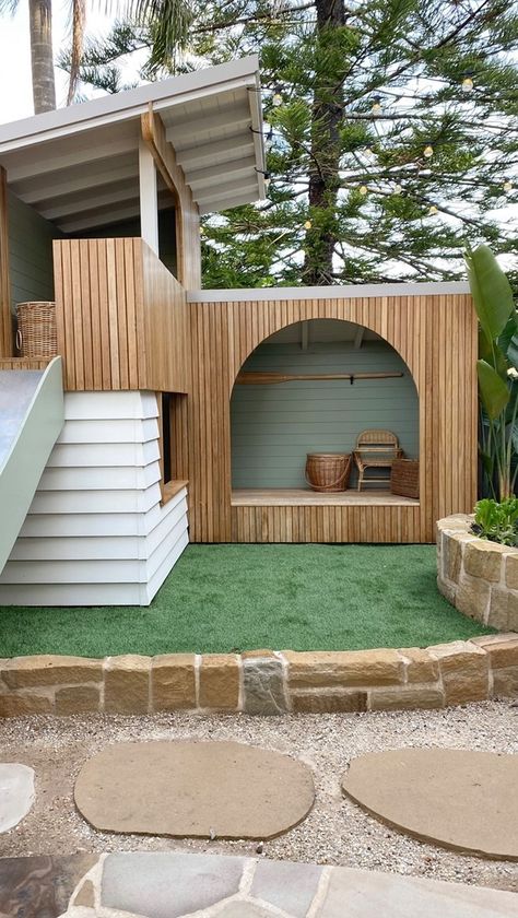 Kids Outdoor Spaces, Kyal And Kara, Kids Cubby Houses, Playhouse Ideas, Kids Backyard Playground, Play Area Backyard, Outdoor Play Spaces, Backyard Kids Play Area, Tree House Diy