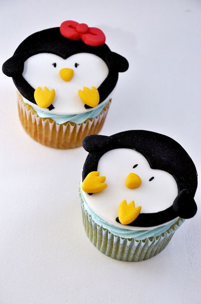 Sweet cupcakes! Penguin Cupcakes, Deco Cupcake, Cupcake Fondant, Penguin Cakes, Cake Mini, Cupcakes Decorados, Animal Cupcakes, Creative Cupcakes, Cupcake Designs