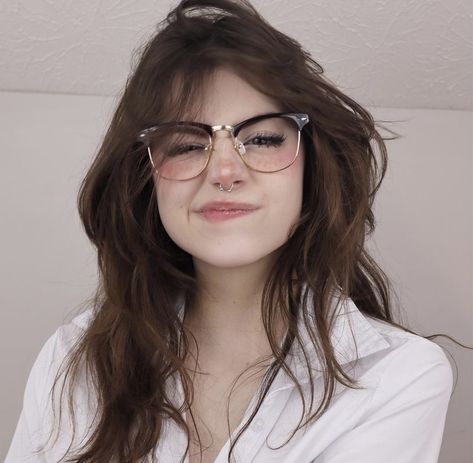 Woman Wearing Glasses, Hannah Owo, Wearing Glasses, Brown Hair, Long Hair, A Woman, Hair, Instagram