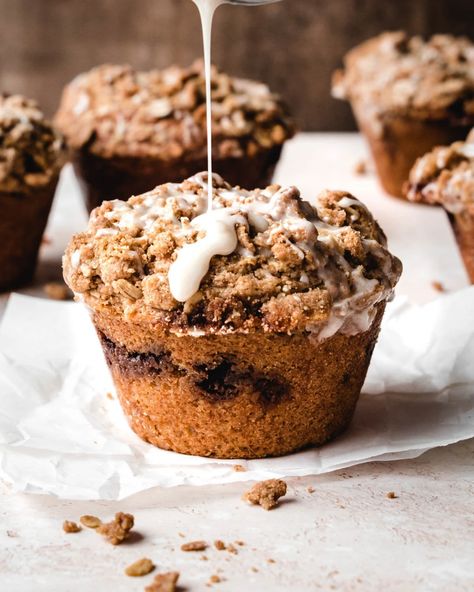 Drinking Recipes, Muffin Base, Baked Muffins, Cinnamon Streusel Muffins, Double Chocolate Chip Muffins, Back To School Breakfast, Muffins Easy, Jumbo Muffins, Bakery Style Muffins