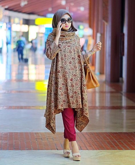 Dian Pelangi Batik Kombinasi, Moslem Fashion, Batik Kebaya, Stylish Hijab, Batik Fashion, Hijab Styles, Fashion Muslim, Muslim Fashion Outfits, Batik Dress