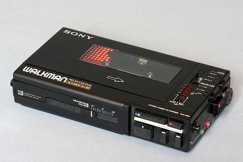 A guide to the best portable cassette players still on the market Sony Electronics, Hifi Audiophile, Tech Inspiration, Sony Walkman, Electronic Schematics, Retro Gadgets, Electronics Projects Diy, Tape Recorder, Cassette Player