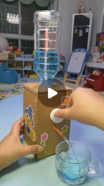 Diy Science Experiments, Cardboard Crafts Diy, Paper Craft Videos, Science Projects For Kids, Diy Science, Easy Paper Crafts Diy, Hand Crafts For Kids, Diy Crafts For Kids Easy, Kraf Diy