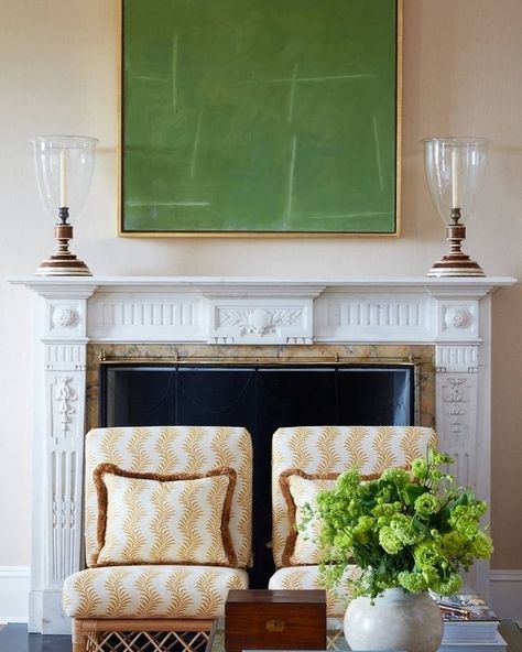 All Posts • Instagram Upholstered Banquette, Traditional Style Homes, Green Palette, Bright Fabrics, Blue And White Vase, Green Paintings, Chic Interior, Green Interiors, Dining Room Walls