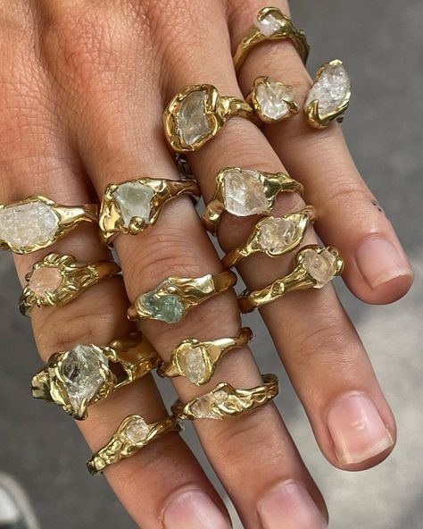 Dope Jewelry Accessories, Gold Girl, Jewelry Accessories Ideas, Dope Jewelry, Jewelry Essentials, Classy Jewelry, Stacked Jewelry, Jewelry Lookbook, Funky Jewelry