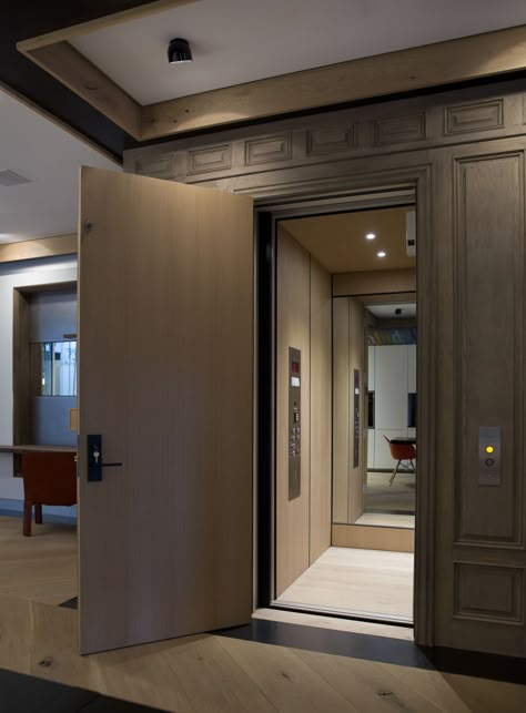 Lift Interior, Security Screen Doors, Interior Doors Modern, Arabic Interior Design, Bi Fold Doors, Home Elevators, Home Elevator, Interior Design Living Room Modern, Elevator Interior