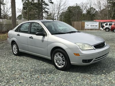 Ford Focus 2006, American Auto, Junior Year, First Car, Ford Focus, Cars For Sale, Suv Car, Dream House, Ford